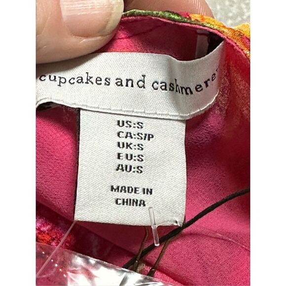 CUPCAKES & CASHMERE Hot Pink Tropical Wrap Top SMALL NWT - Picture 10 of 10